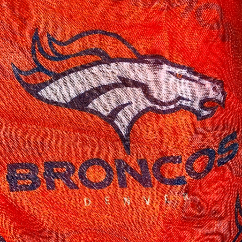 ⭐️NWT🏈NFL Denver BRONCOS Infinity Scarf with Fringe🐴 - Picture 6 of 7